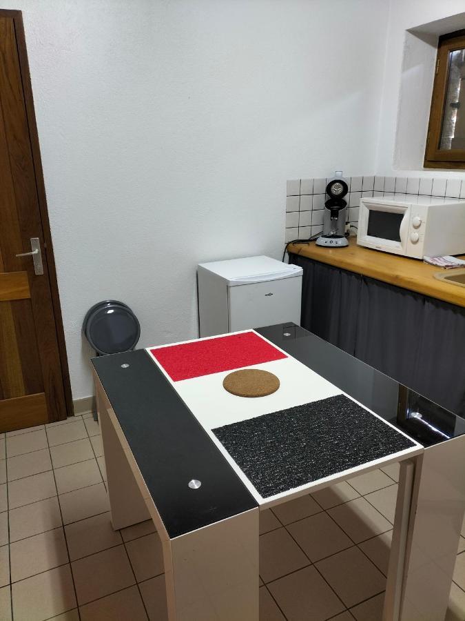 Studio Confortable Proche Des Sites Touristiques Issendolus ภายนอก รูปภาพ
